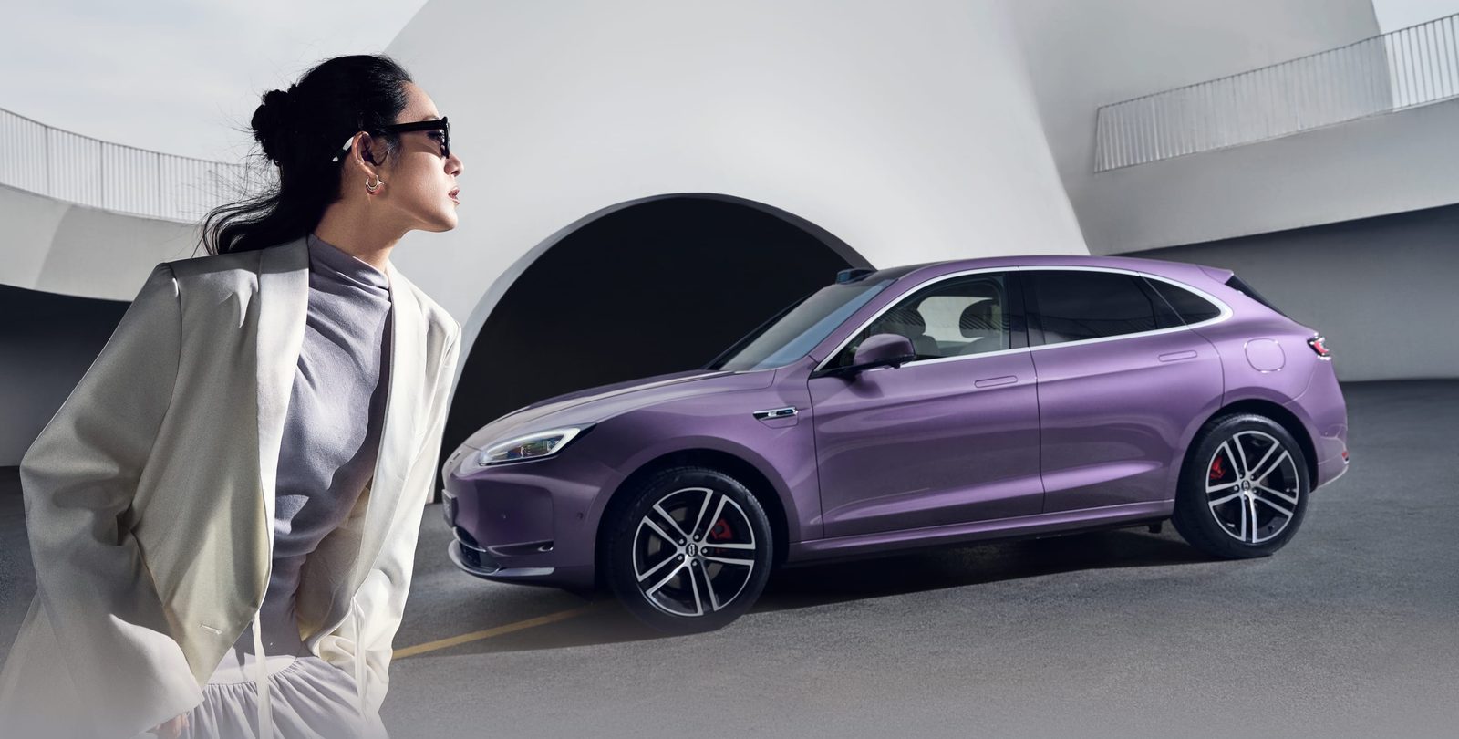 AITO M5 EREV 2025 — экстерьер, side profile purple, рынок AITO M5 new family / M5 EREV visual proxy