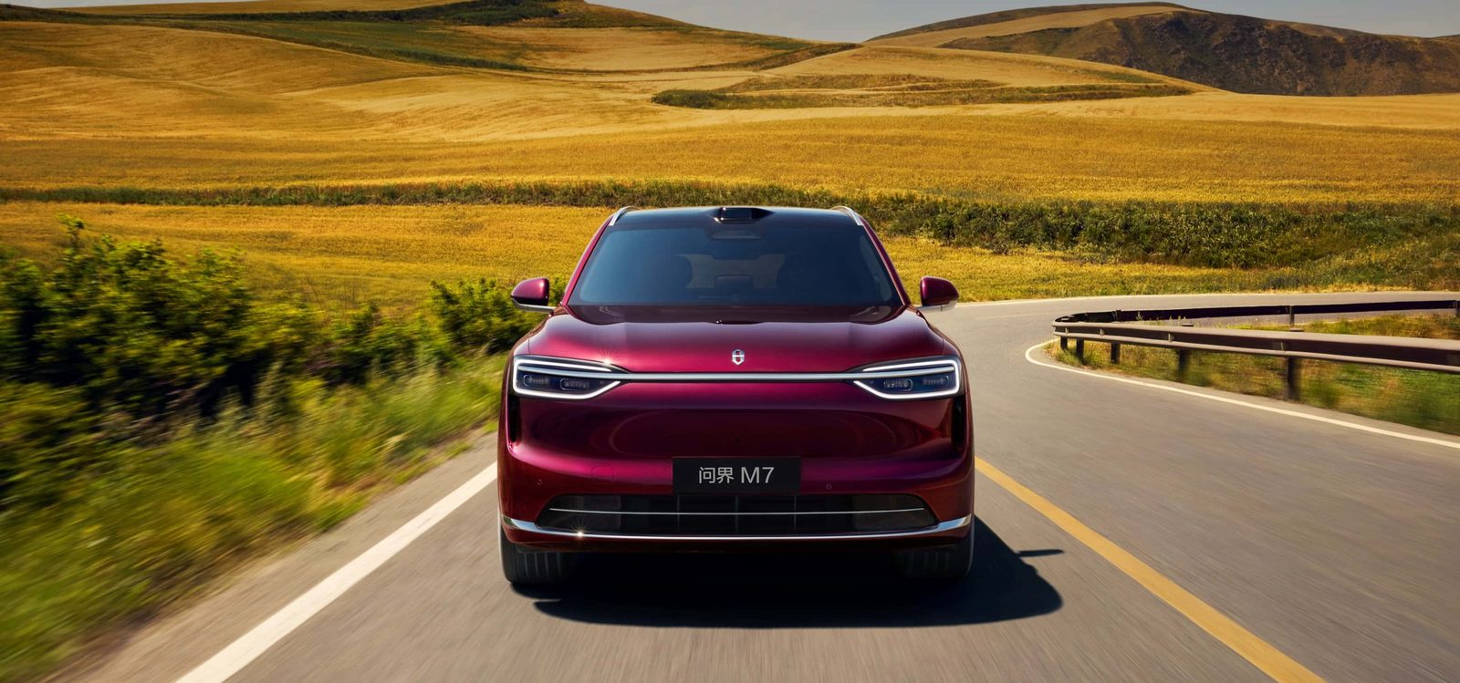 AITO M7 EV 2025 — экстерьер, front driving, рынок china