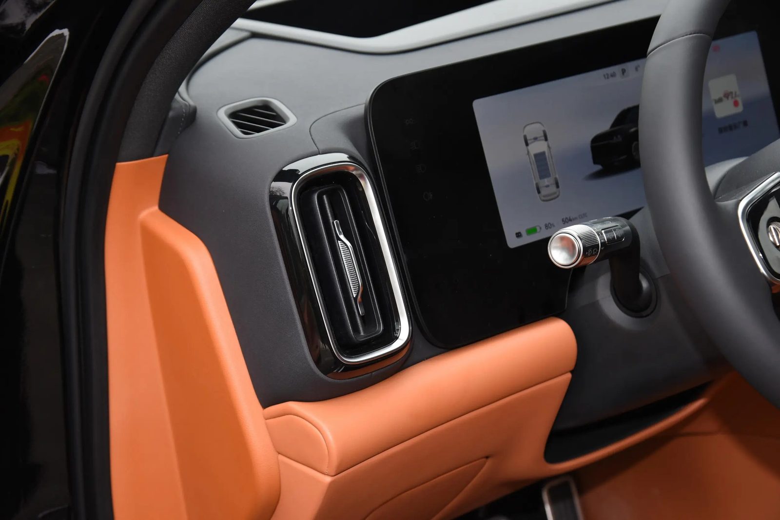 AITO M9 EV 2026 — главное фото модели, интерьер, dashboard detail, рынок internal_mvp