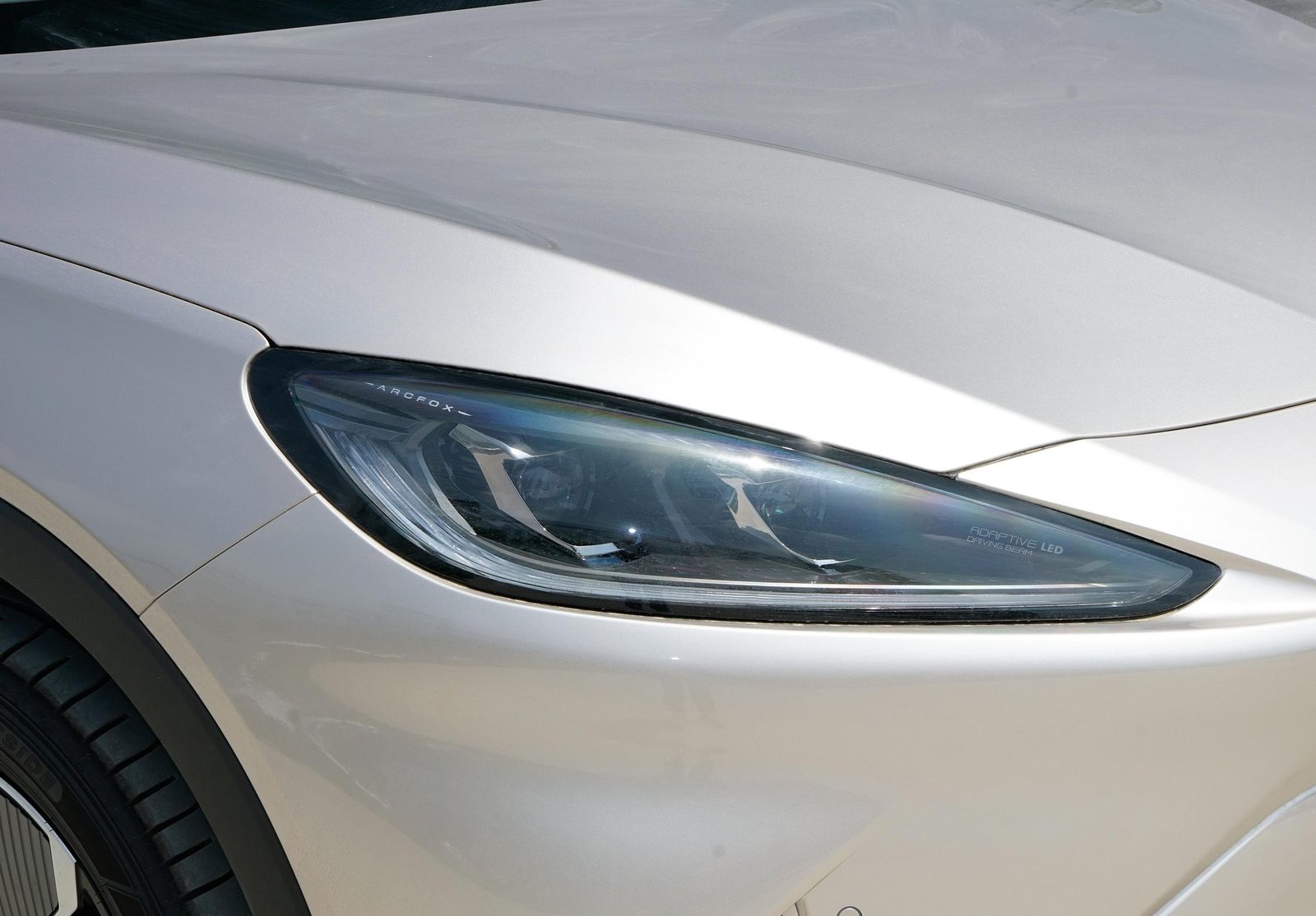 Arcfox Alpha S6 2025 — экстерьер, headlight detail, рынок China