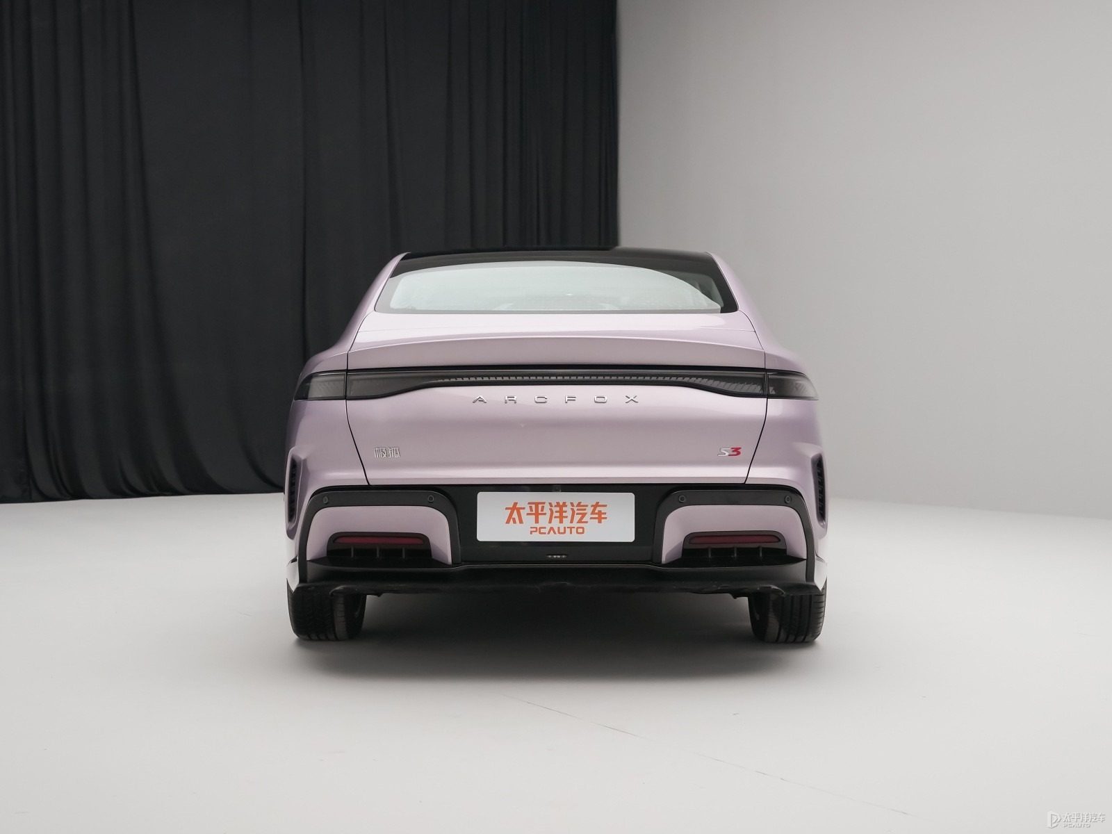 Arcfox Beta S3 2025 — экстерьер, вид сзади, рынок China