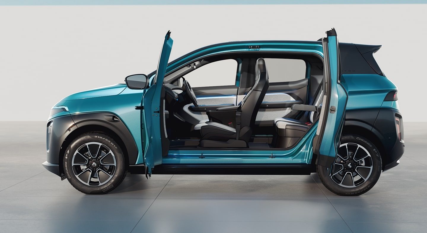 Atom 2026 — экстерьер, doors open side, рынок Russia pre-order