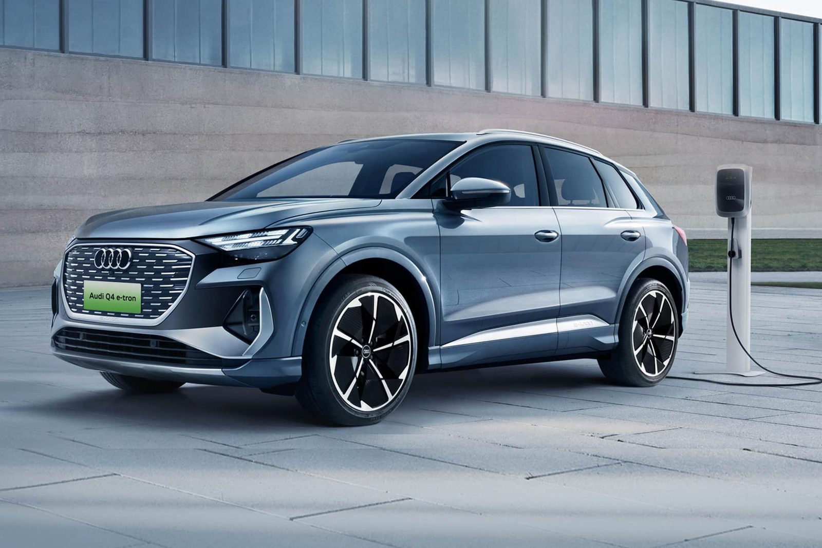 Audi Q4 e-tron China 2022 — экстерьер, вид спереди 3/4, рынок internal_mvp
