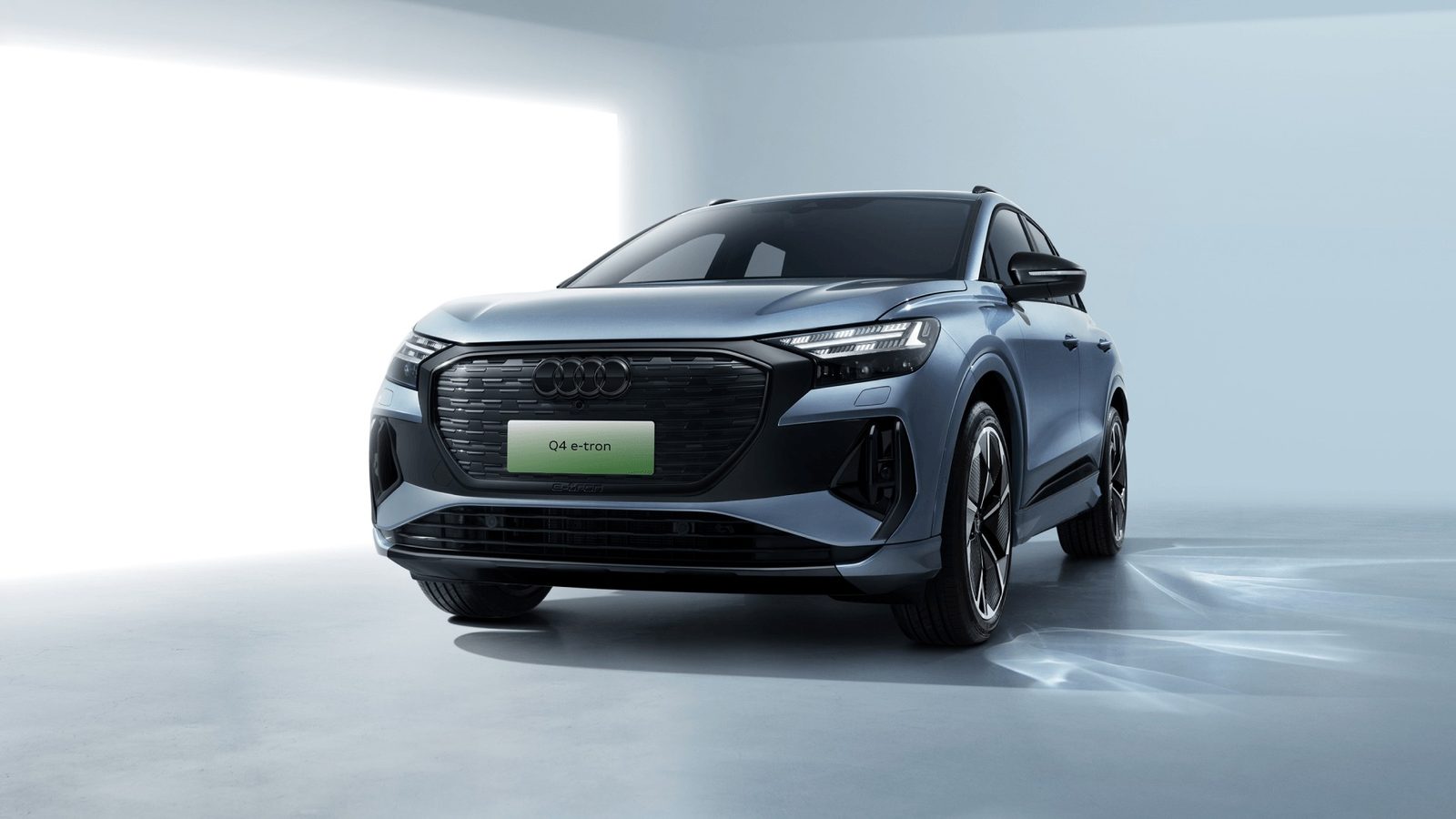 Audi Q4 e-tron China 2022 — экстерьер, front 3q studio, рынок China / official family reference