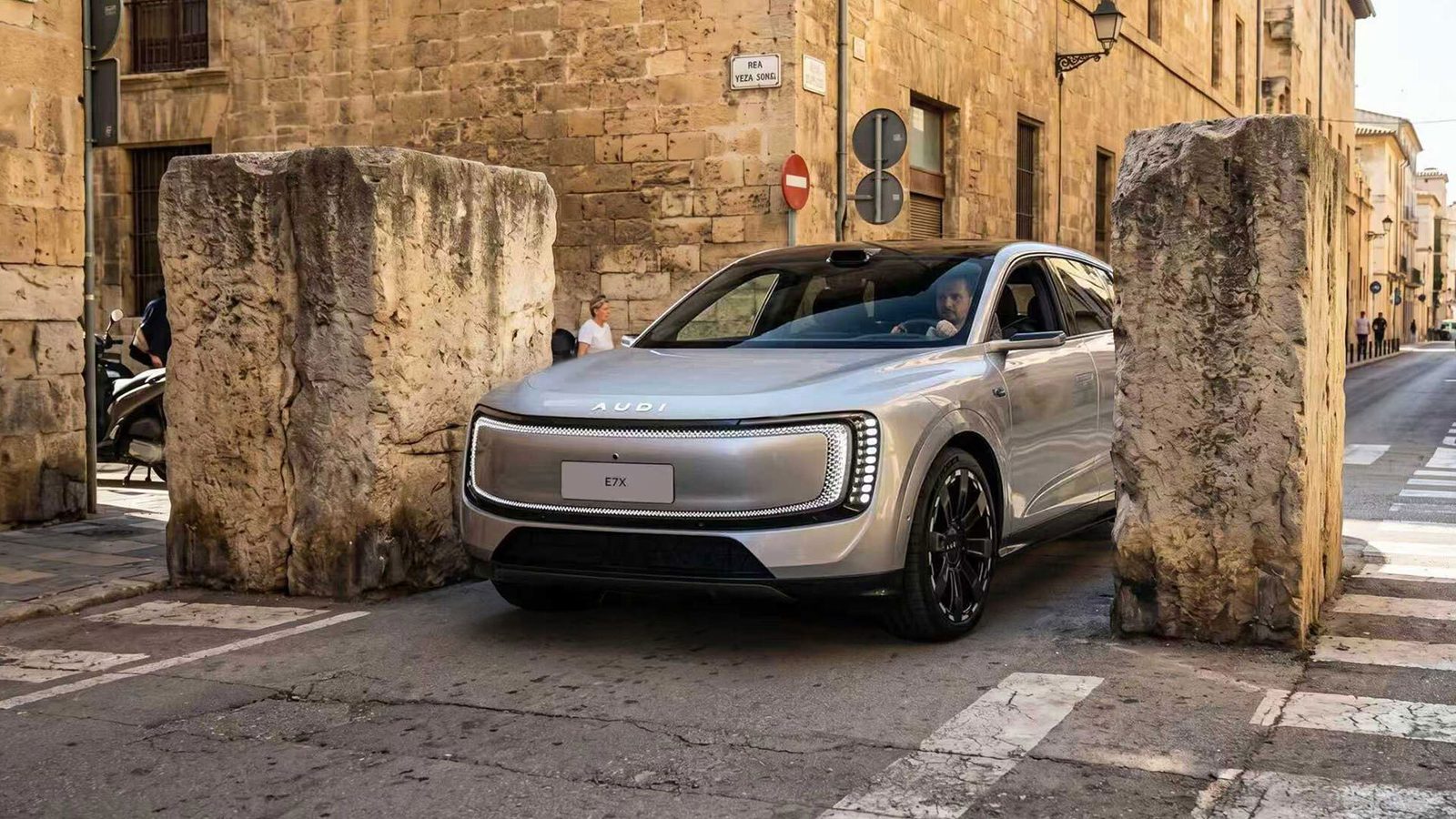 Audi E7X 2026 — экстерьер, вид спереди 3/4, рынок internal_mvp