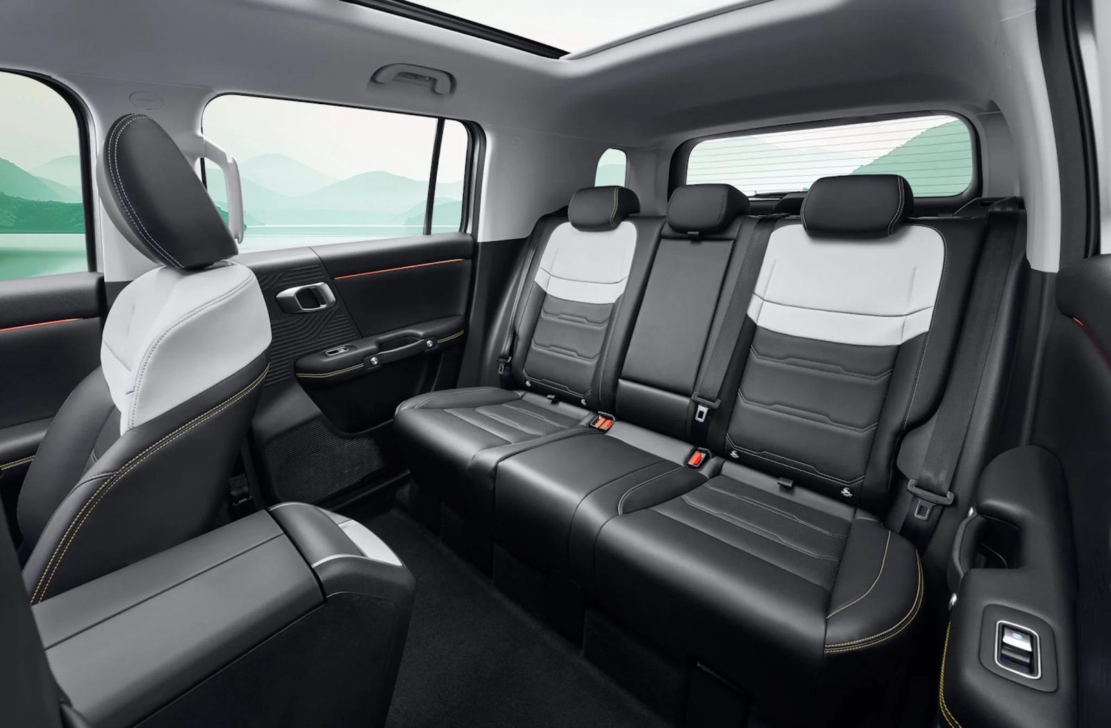 BAIC / Beijing BJ30 Hybrid 2024 — интерьер, второй ряд сидений, рынок internal_mvp