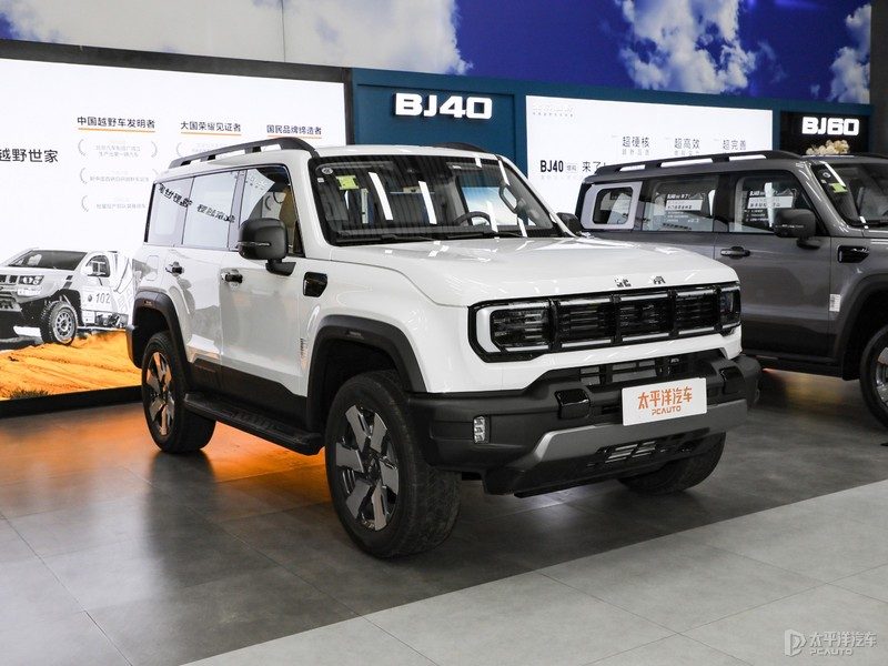 BAIC / Beijing BJ40e EREV 2025 — экстерьер, front three quarter alt