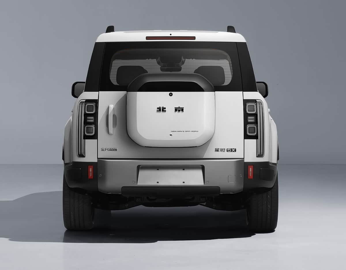 BAIC / Beijing Xingtan 5X 2026 — экстерьер, rear studio, рынок China 2026 debut / MIIT EV and PHEV reference