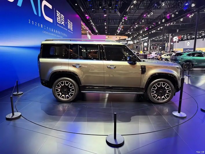 BAIC / Beijing Xingtan 5X 2026 — экстерьер, side profile show, рынок China 2026 debut / MIIT EV and PHEV reference