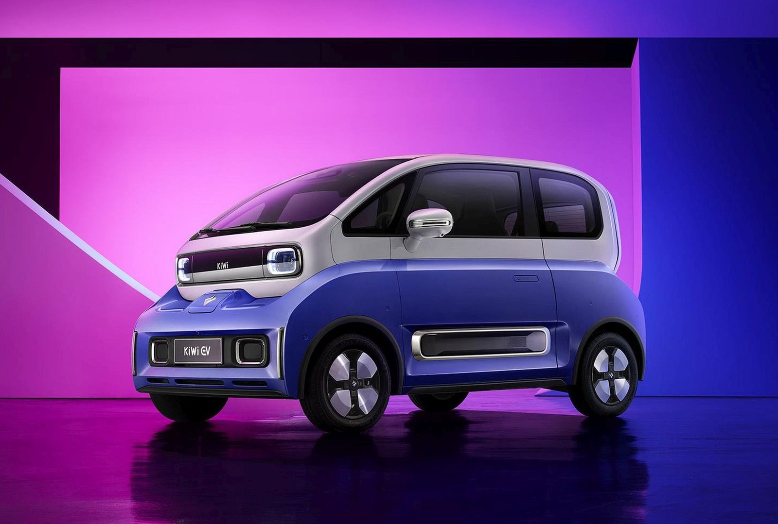Baojun KiWi EV 2021 — главное фото модели, экстерьер, вид спереди 3/4, рынок internal_mvp