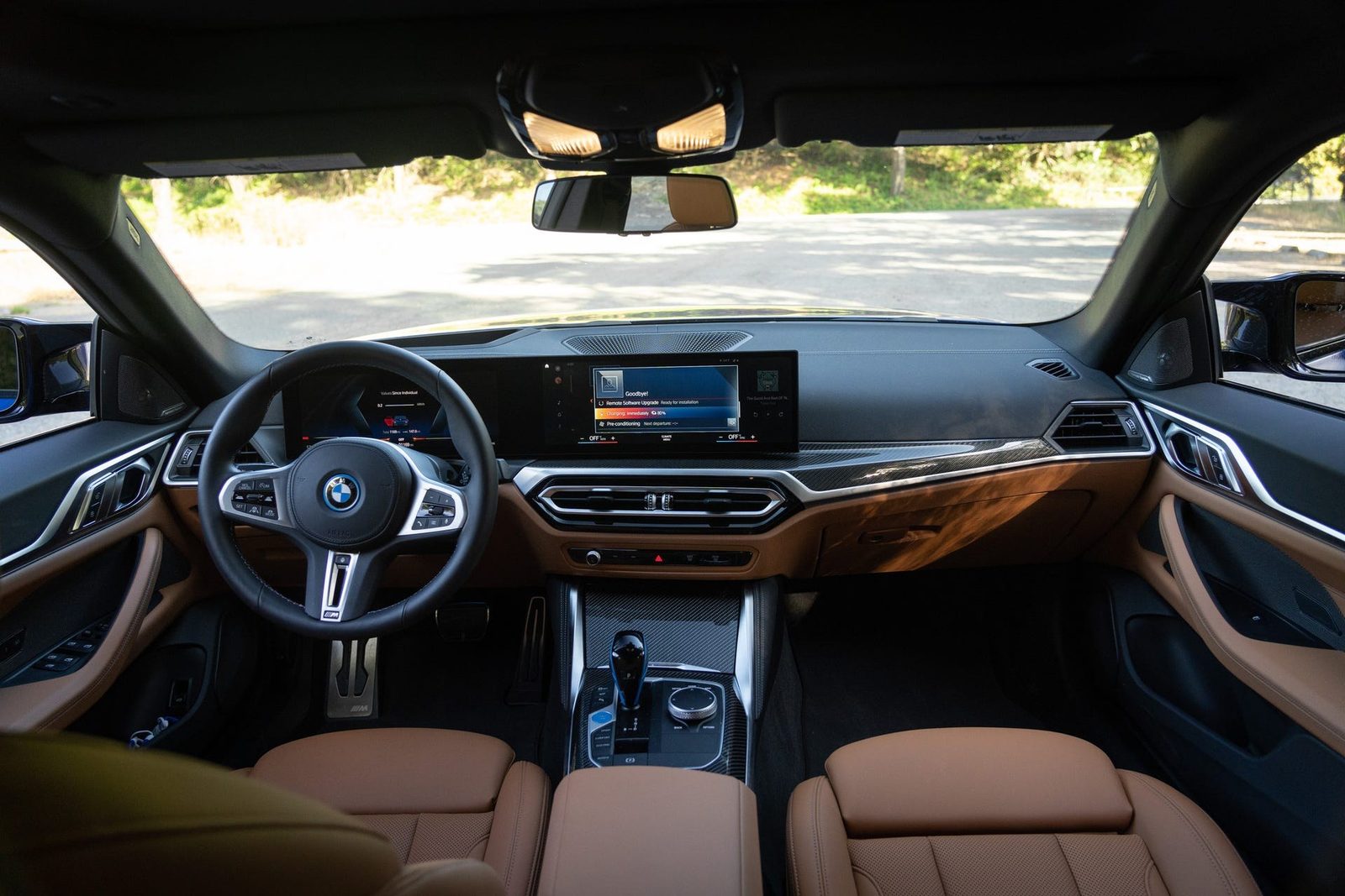 BMW i4 China 2025 — интерьер, второй ряд сидений, рынок internal_mvp