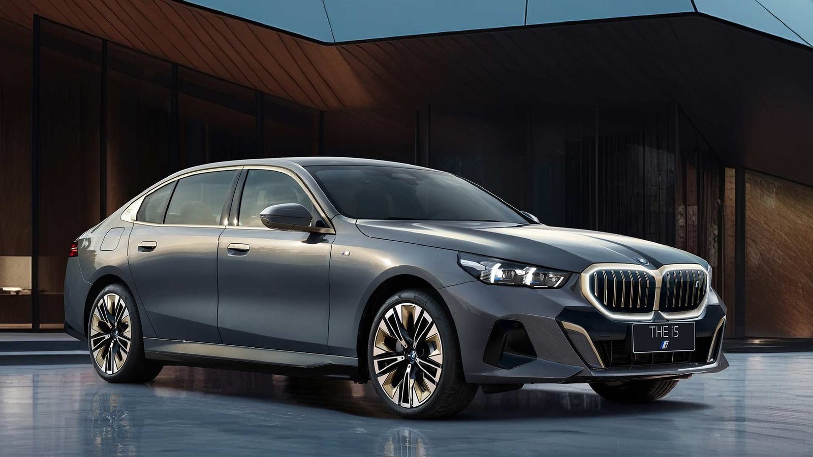 BMW i5 L China 2026 — главное фото модели, экстерьер, вид сбоку, рынок internal_mvp
