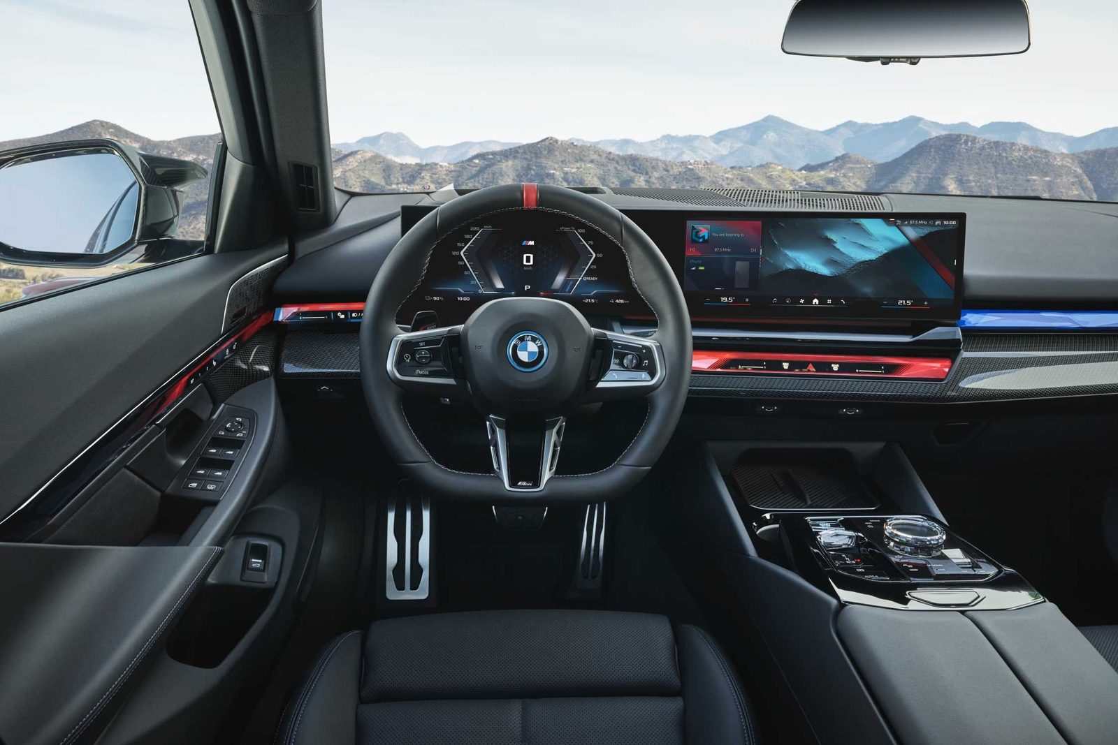 BMW i5 M60 xDrive Import China 2026 — интерьер, второй ряд сидений, рынок internal_mvp