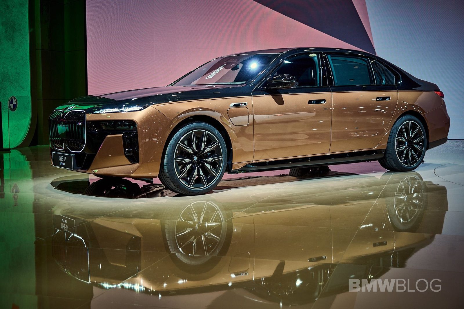 BMW i7 China 2026 — экстерьер, вид сбоку, рынок internal_mvp