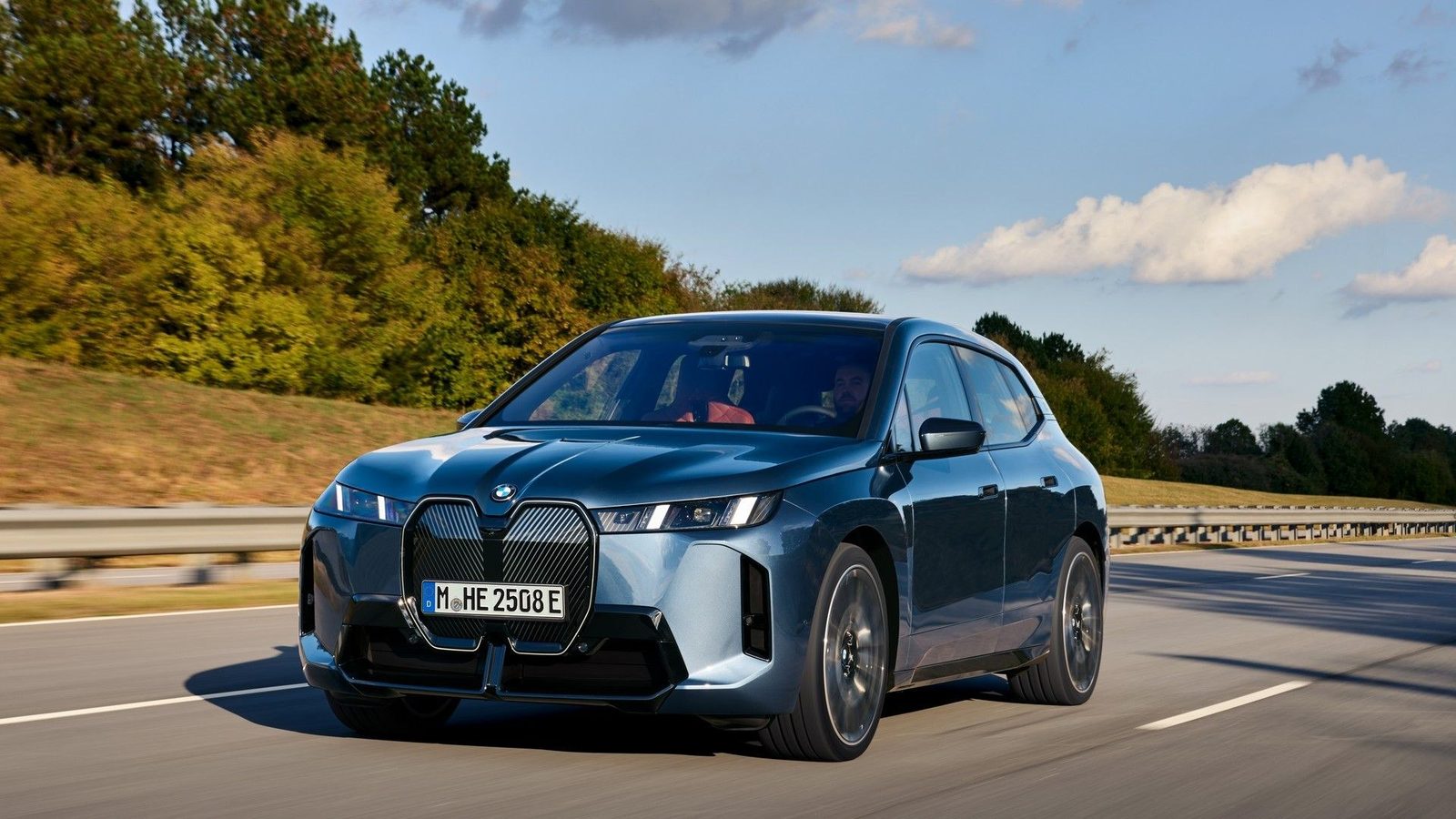 BMW iX China 2023 — экстерьер, вид сбоку, рынок internal_mvp
