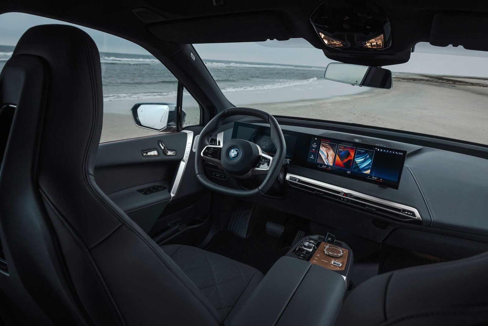 BMW iX China 2023 — интерьер, второй ряд сидений, рынок internal_mvp