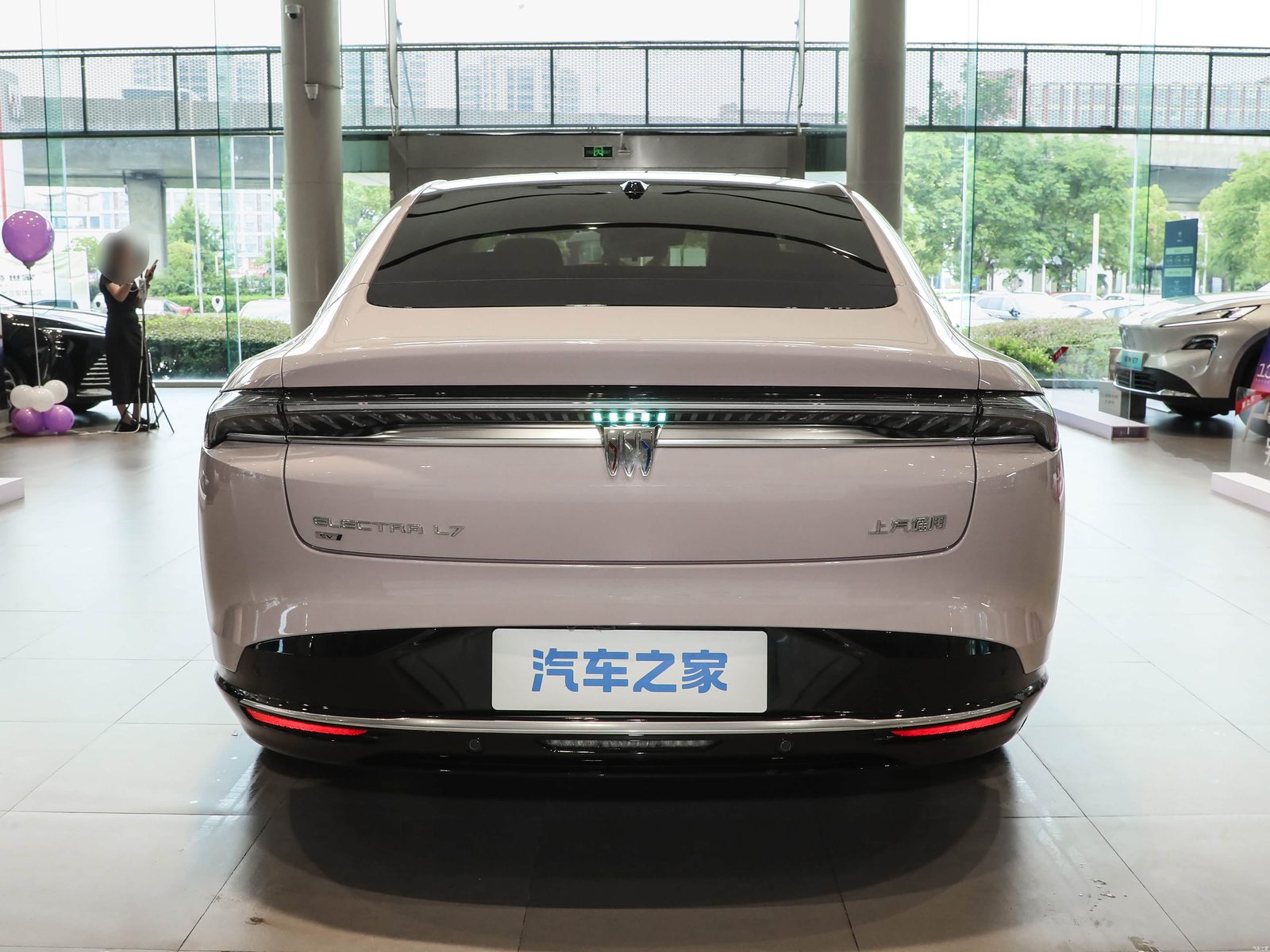 Buick Electra L7 BEV 2026 — экстерьер, вид сзади, рынок China