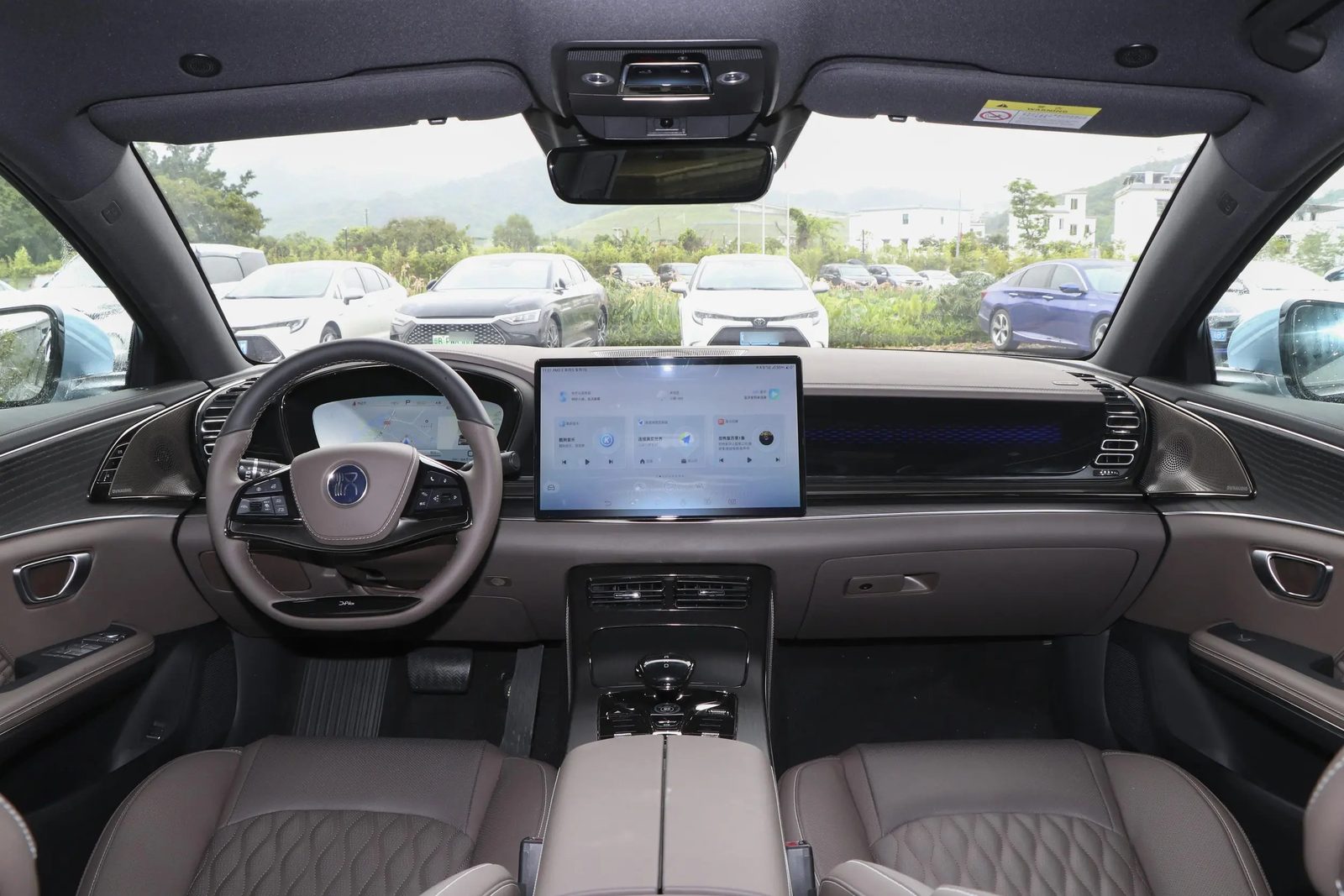 BYD Han L DM-i / DM-p 2025 — интерьер, второй ряд сидений, рынок internal_mvp