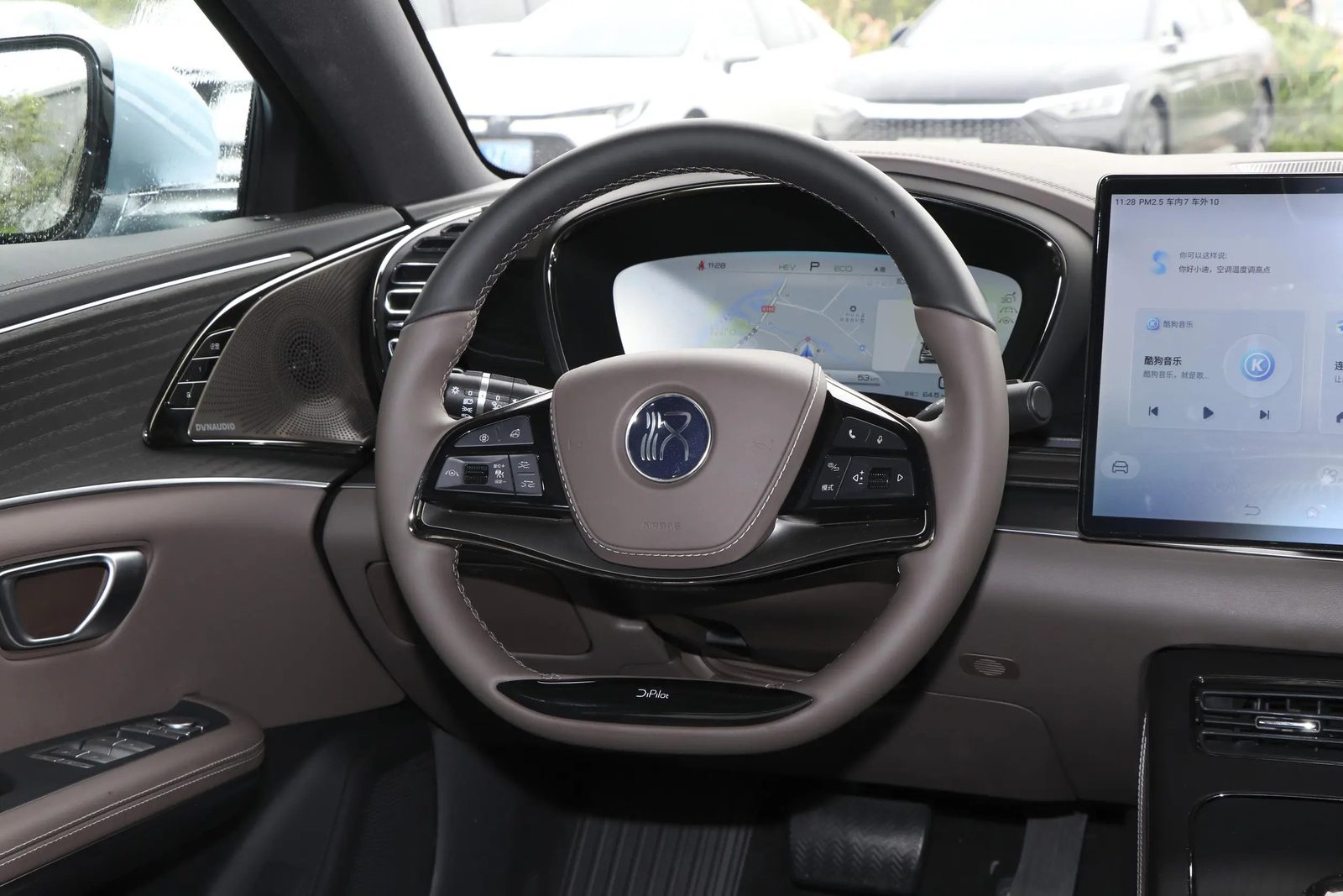 BYD Han L DM-i / DM-p 2025 — интерьер, второй ряд сидений, рынок internal_mvp