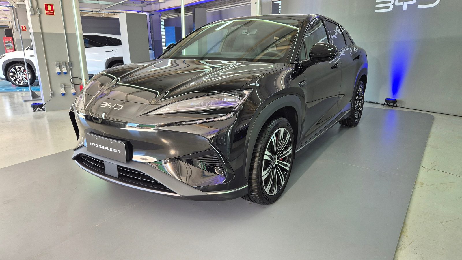 BYD Sealion 07 EV 2024 — экстерьер, вид сбоку, рынок internal_mvp