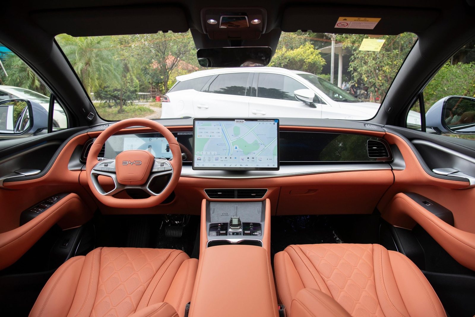 BYD Sealion 07 EV 2024 — главное фото модели, интерьер, передняя панель, рынок internal_mvp