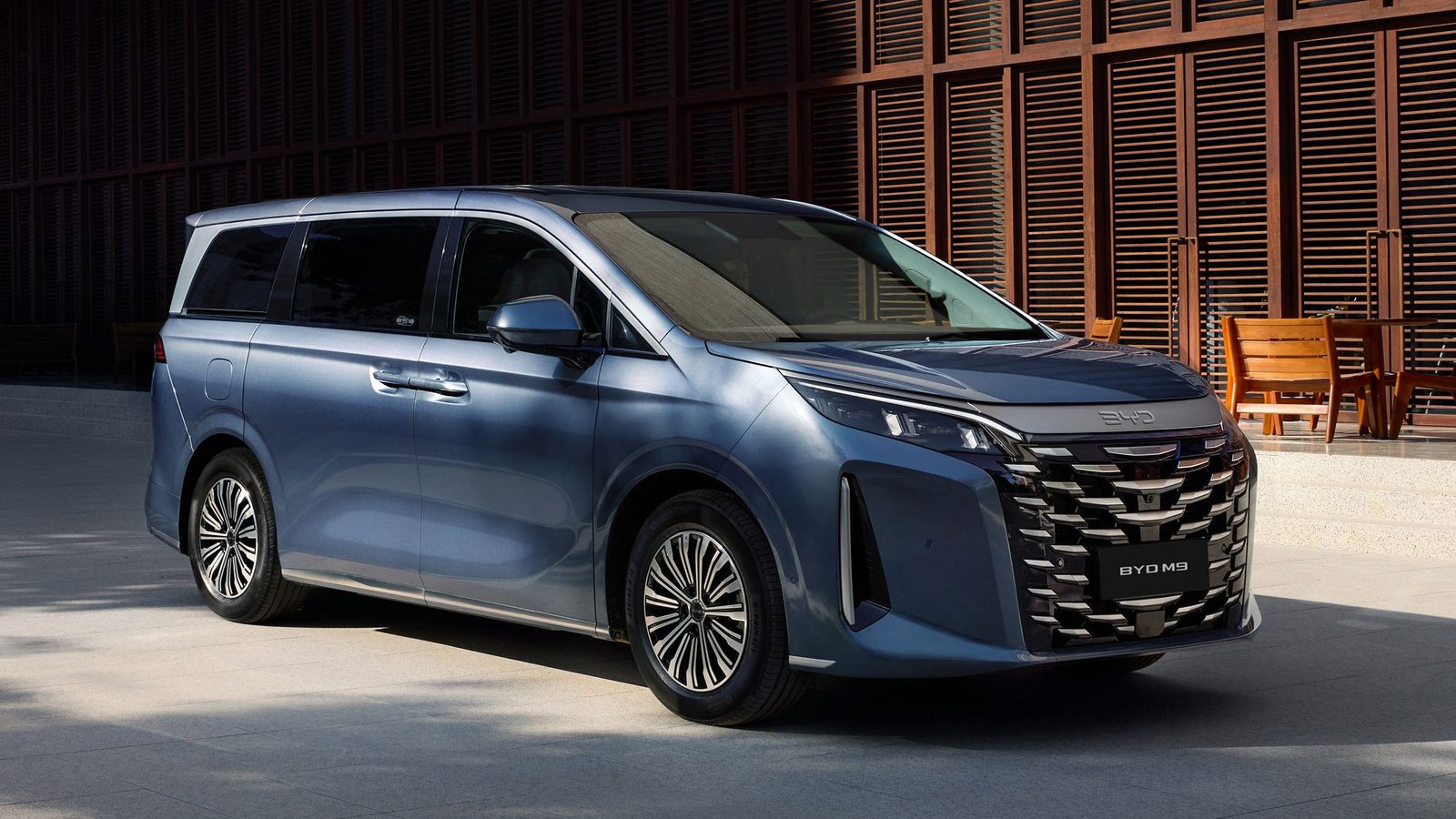 BYD Xia DM-i 2025 — экстерьер, вид сбоку, рынок internal_mvp