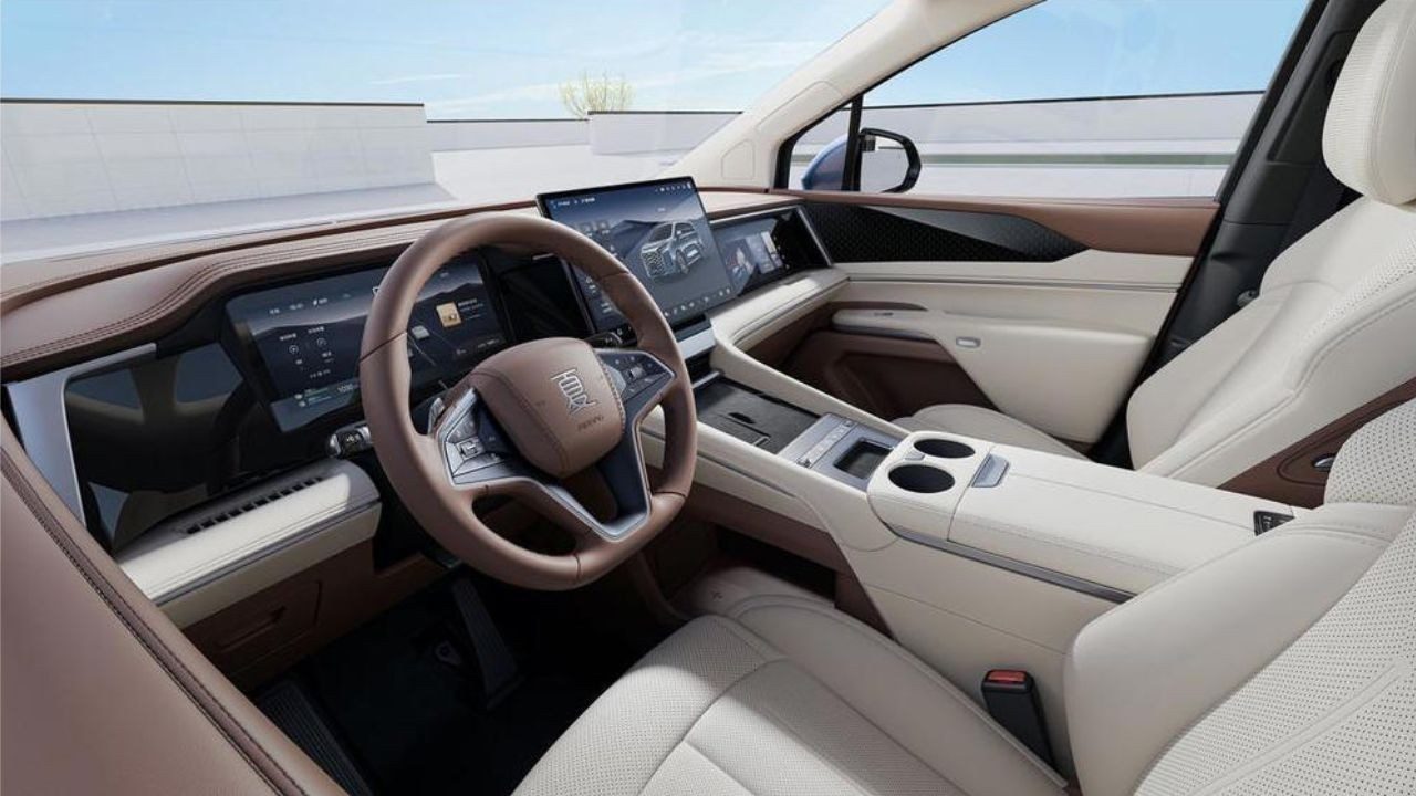 BYD Xia DM-i 2025 — главное фото модели, интерьер, передняя панель, рынок internal_mvp
