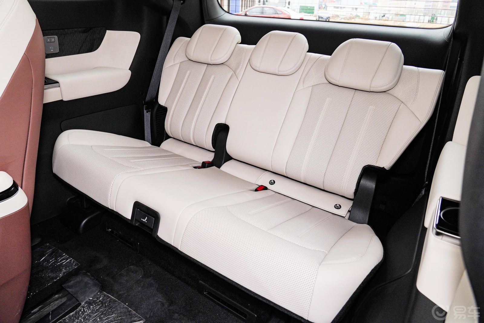 BYD Xia DM-i 2025 — интерьер, третий ряд сидений, рынок internal_mvp