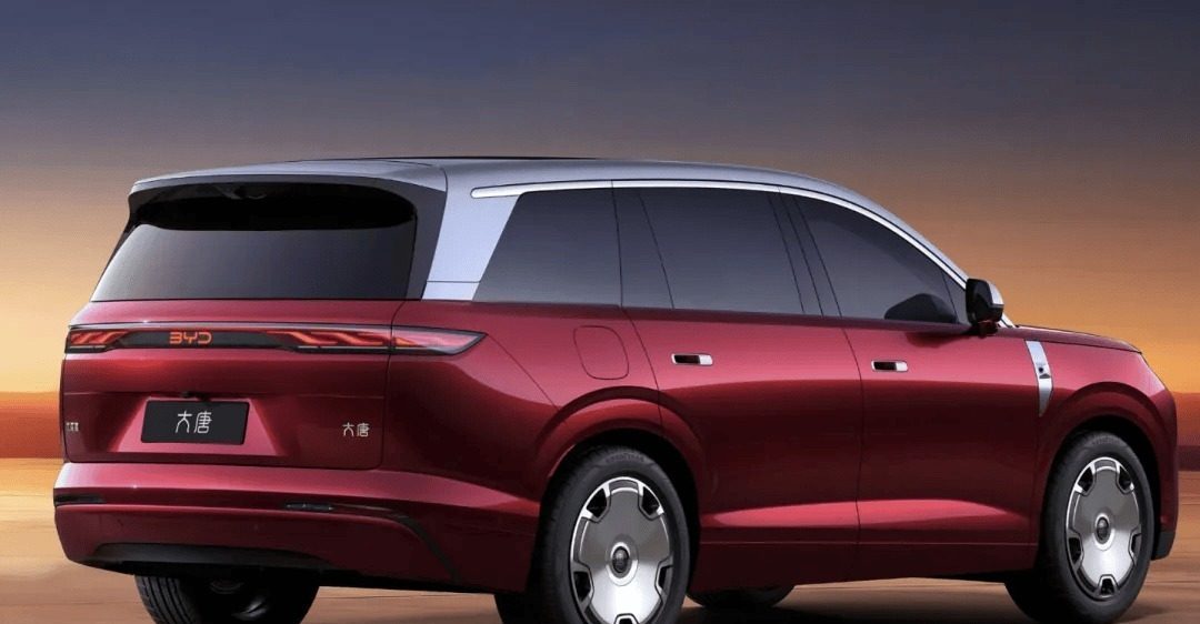 BYD Datang DM 2026 — экстерьер, вид сзади 3/4, рынок China prelaunch / import visual reference