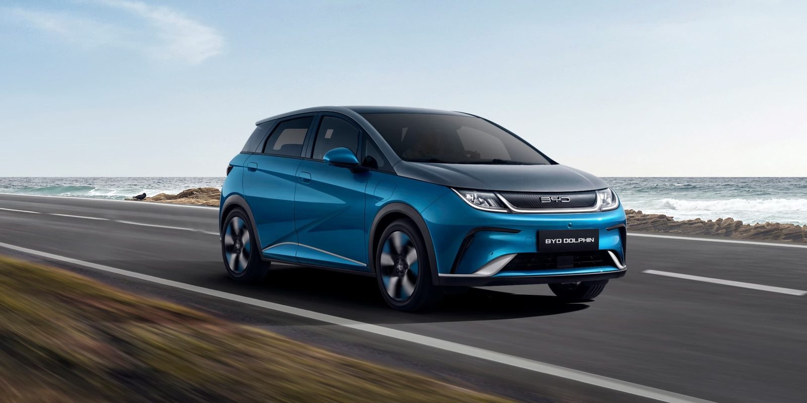 BYD Dolphin EV 2021 — экстерьер, вид спереди 3/4, рынок internal_mvp