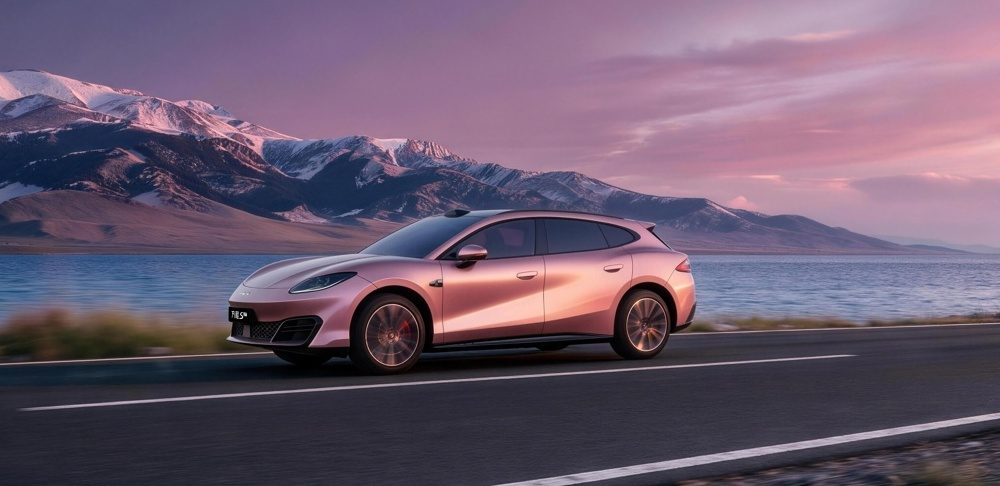 BYD Fang Cheng Bao Formula S GT 2026 — экстерьер, pink front 3q lake manual crop, рынок China prelaunch / promotional reference