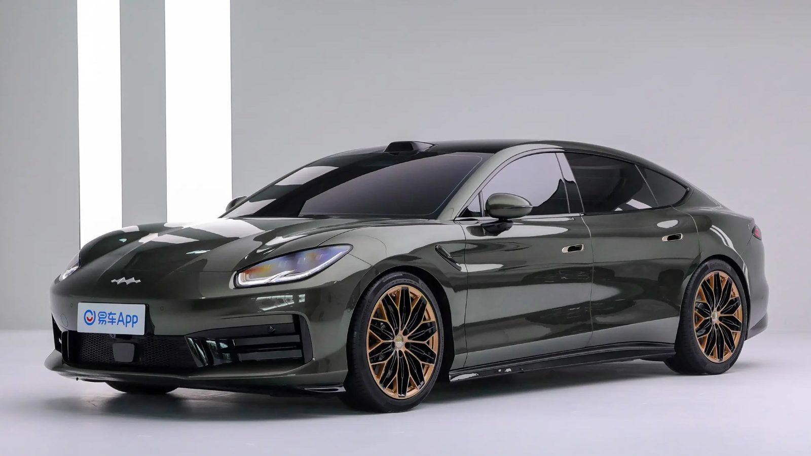 BYD Fang Cheng Bao Formula S 2026 — экстерьер, front 3q studio green, рынок China prelaunch