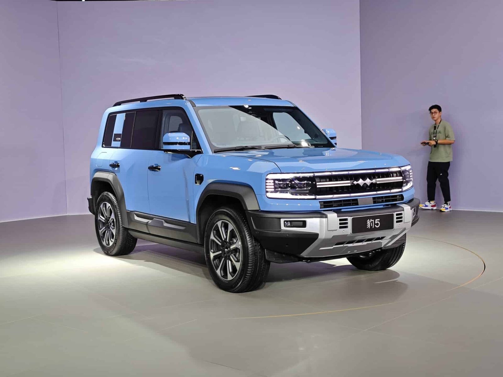BYD FangChengBao Bao 5 / Leopard 5 2023 — экстерьер, вид сбоку, рынок internal_mvp