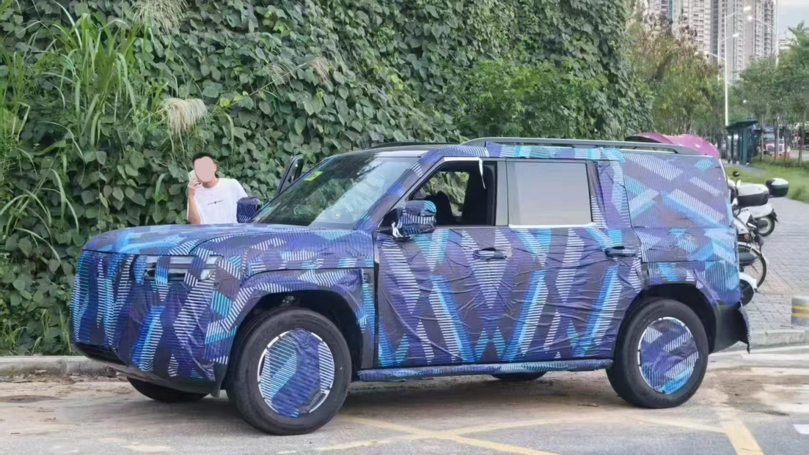 BYD FangChengBao Tai 7 EV 2026 — экстерьер, вид сбоку, рынок internal_mvp