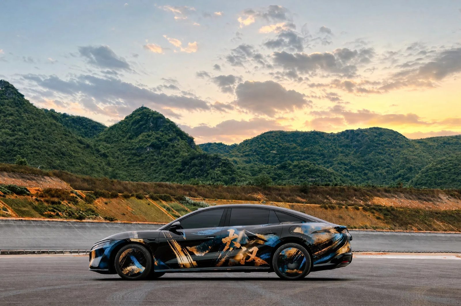 BYD Great Han EV 2026 — экстерьер, вид сбоку, рынок China