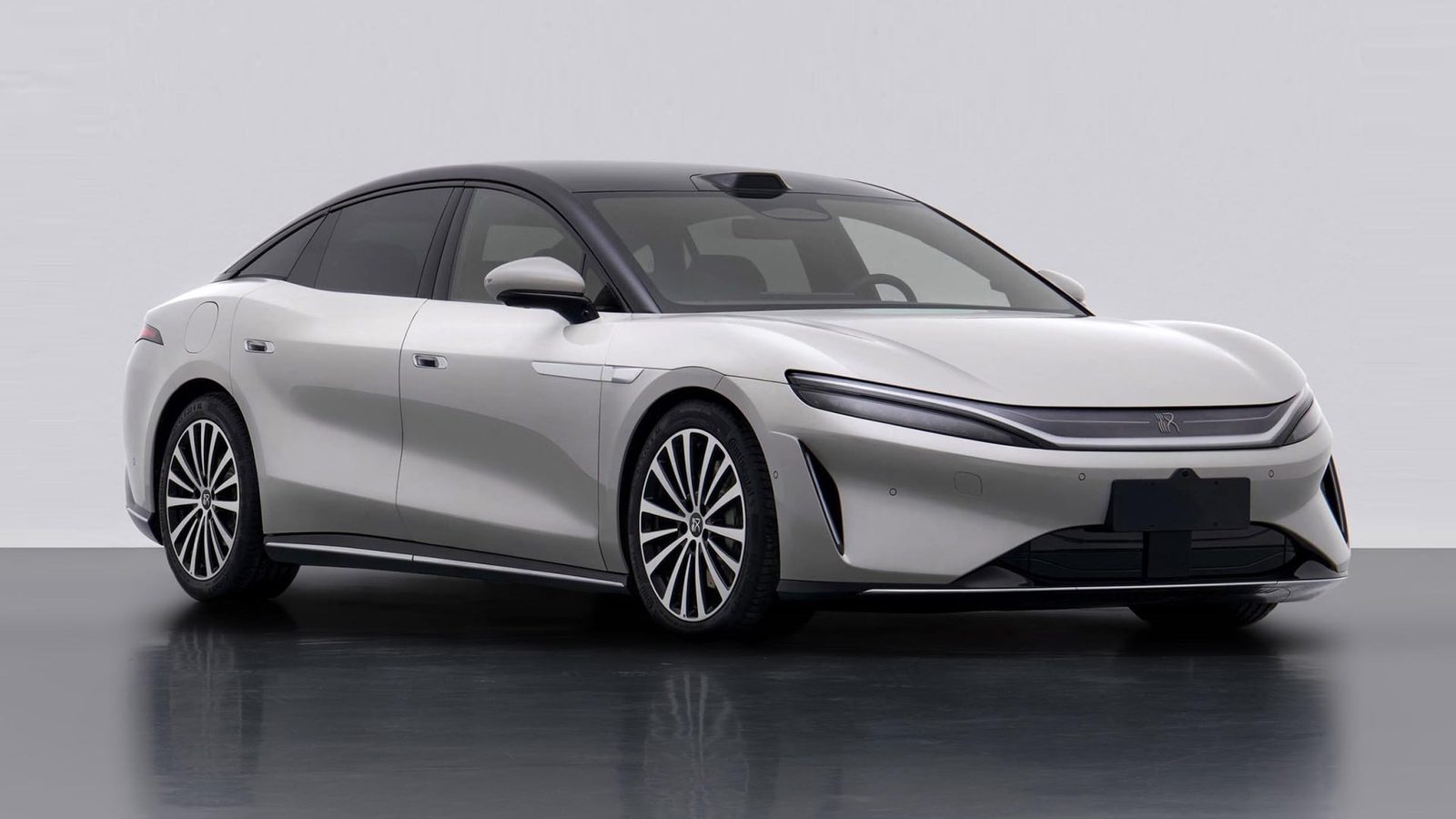 BYD Great Han EV 2026 — экстерьер, front 3q studio, рынок China pre-launch