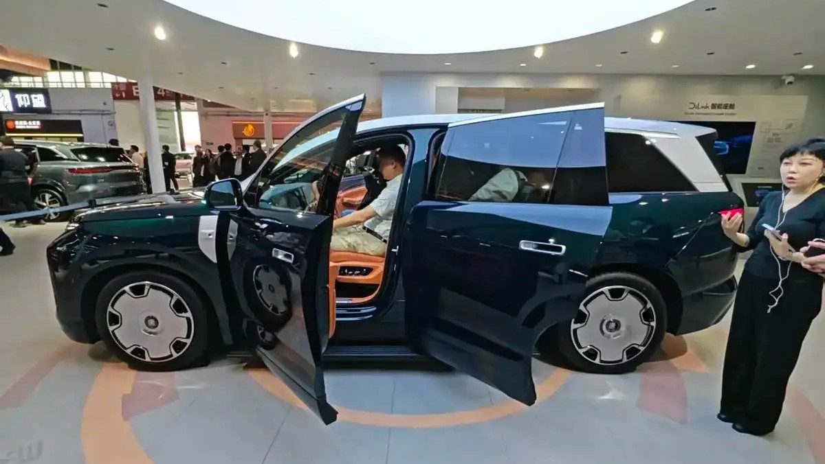 BYD Great Tang EV 2026 — главное фото модели, экстерьер, вид сбоку, рынок China