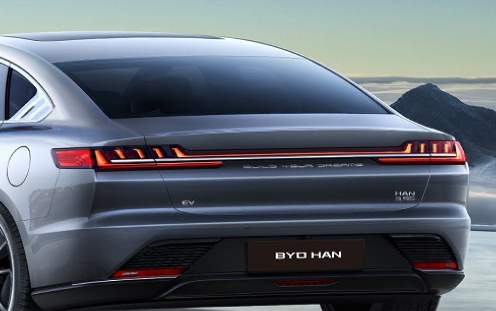 BYD Han EV 2025 — экстерьер, rear light detail, рынок internal_mvp
