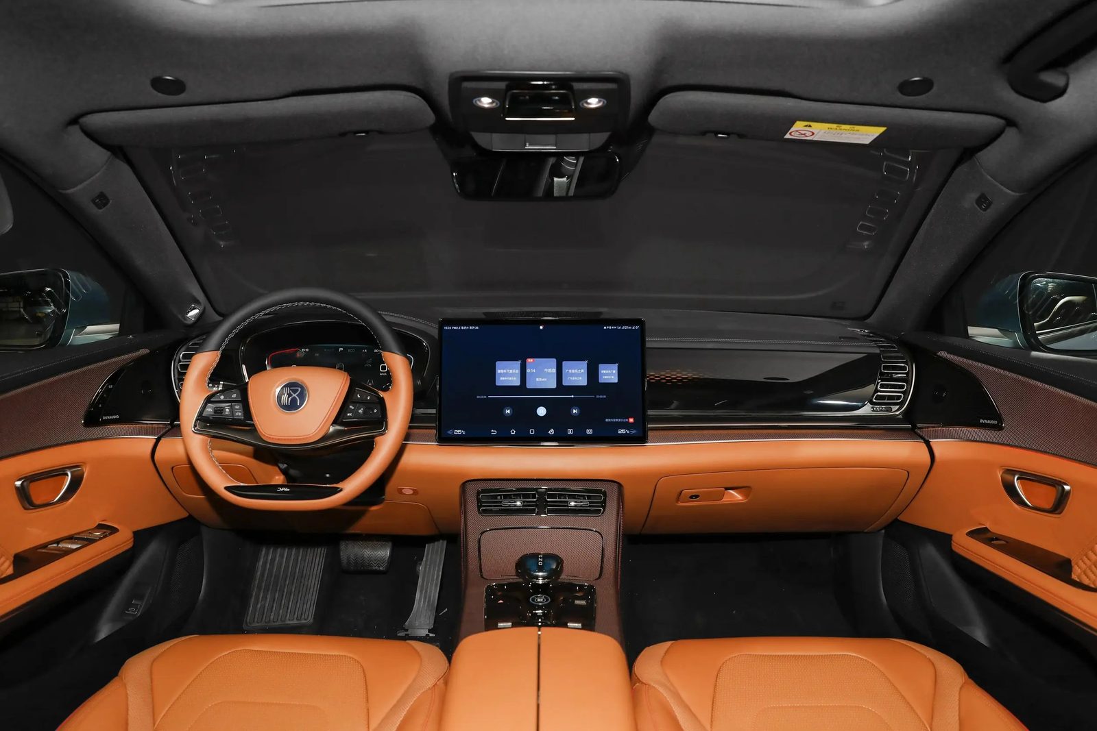 BYD Han EV 2025 — главное фото модели, интерьер, передняя панель, рынок internal_mvp