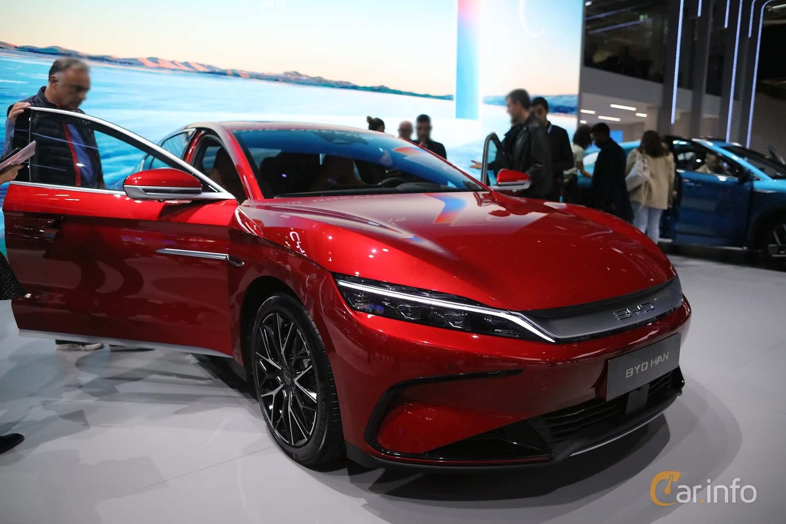 BYD Han First Generation Legacy Reference 2020 — главное фото модели, экстерьер, вид спереди 3/4, рынок internal_mvp