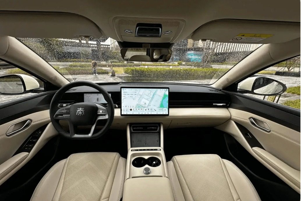 BYD Qin L EV 2024 — главное фото модели, интерьер, dashboard wide, рынок china/reference