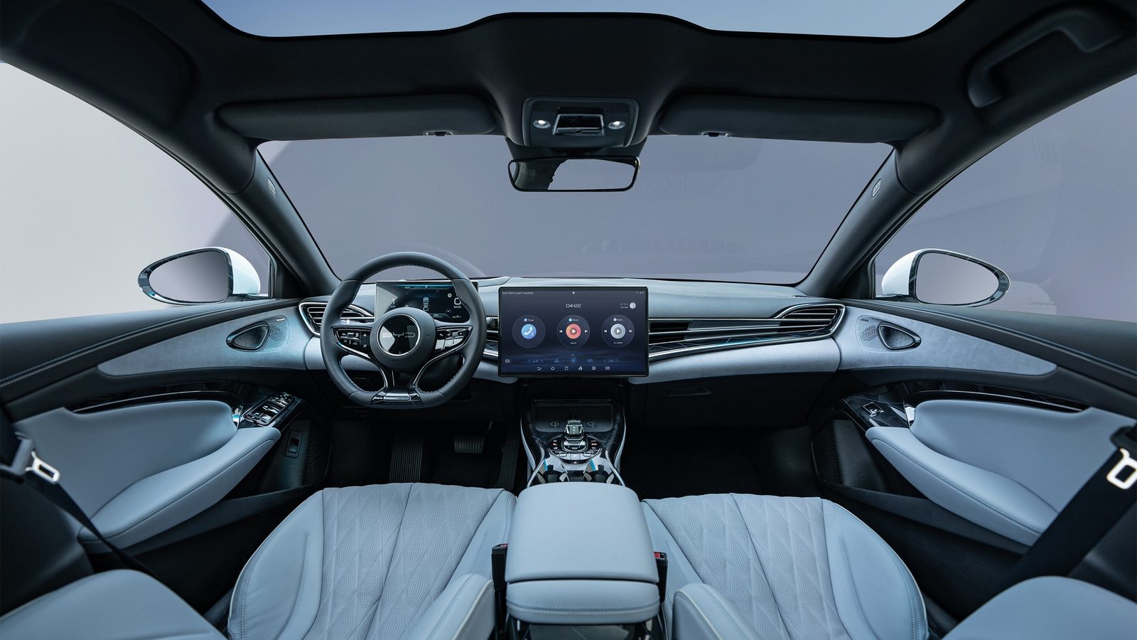 BYD Seal EV 2022 — интерьер, второй ряд сидений, рынок internal_mvp