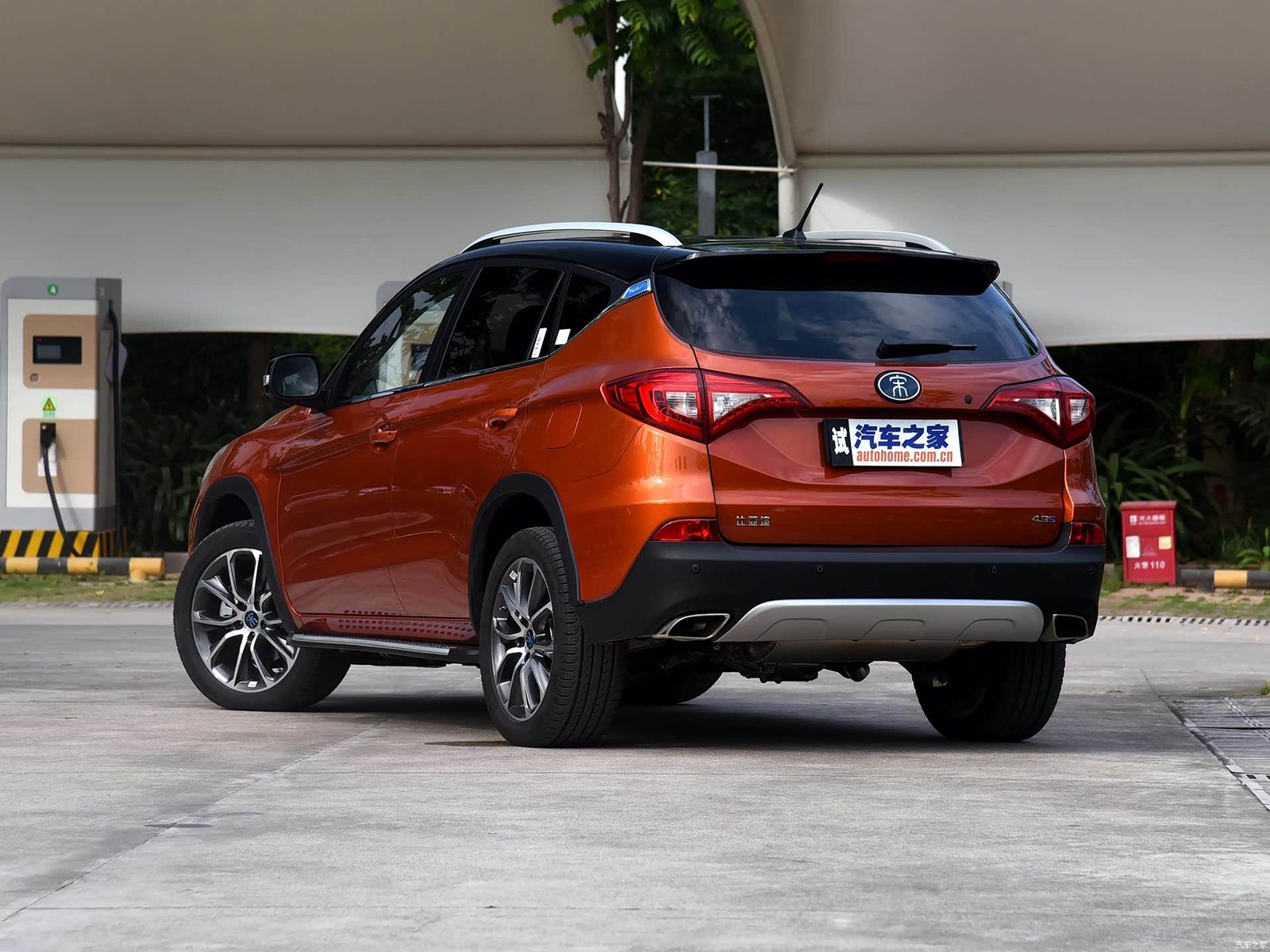 BYD Song First Generation Legacy Reference 2015 — экстерьер, вид сзади 3/4, рынок China archive exact-specification reference