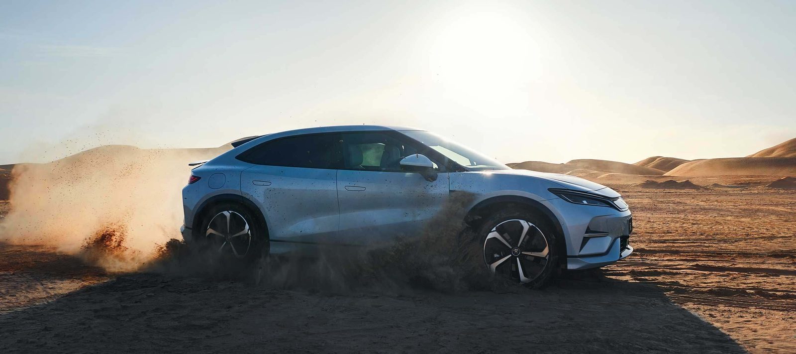 BYD Song L EV 2023 — экстерьер, side dust, рынок China