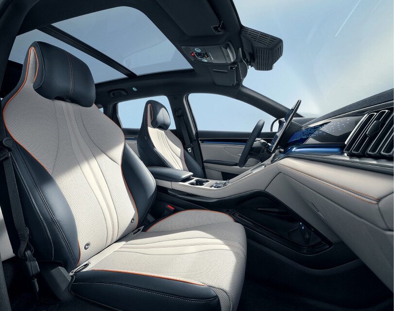 BYD Song Plus EV 2025 — интерьер, передние сиденья, рынок Europe/export