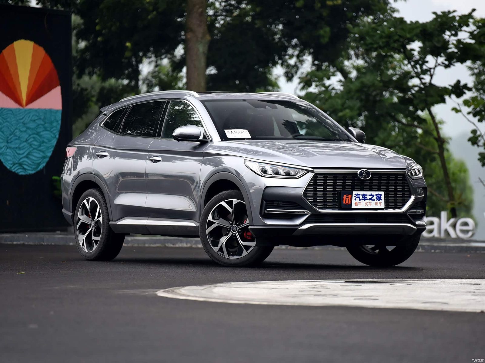BYD Song Pro / Song Plus Early Legacy Reference 2019 — экстерьер, front 3q opposite, рынок China archive exact-specification reference