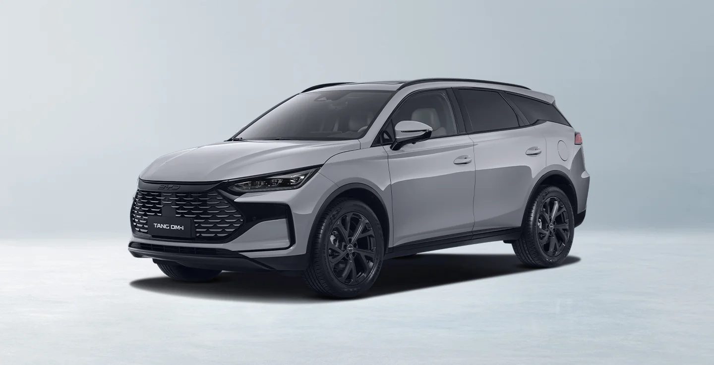 BYD Tang DM-i 2026 — экстерьер, вид спереди 3/4, рынок Philippines / China export visual reference