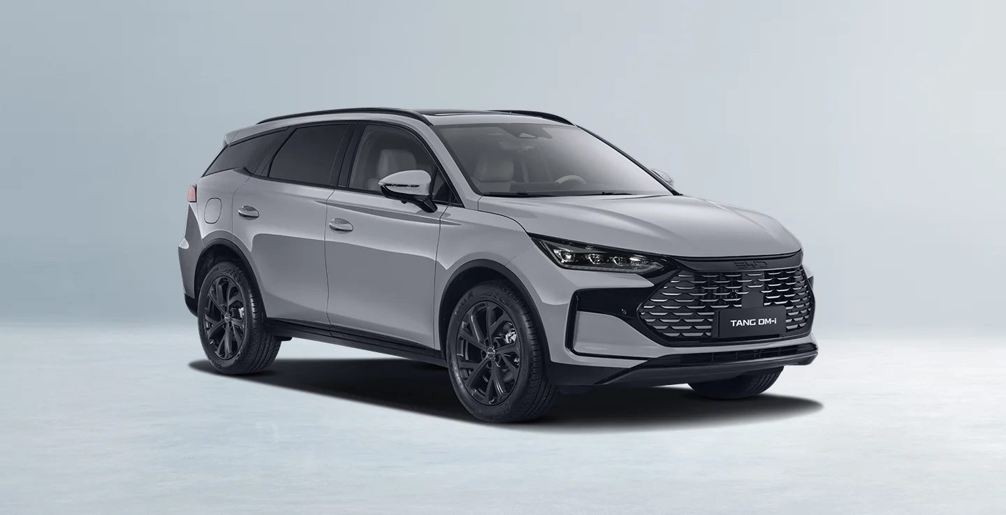 BYD Tang DM-i 2026 — экстерьер, front 3q studio, рынок Philippines / China export visual reference