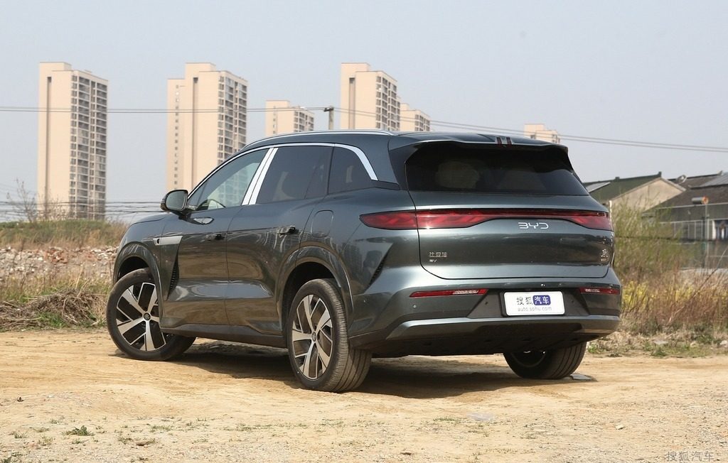 BYD Tang L EV 2025 — экстерьер, вид сзади 3/4, рынок China / import visual reference