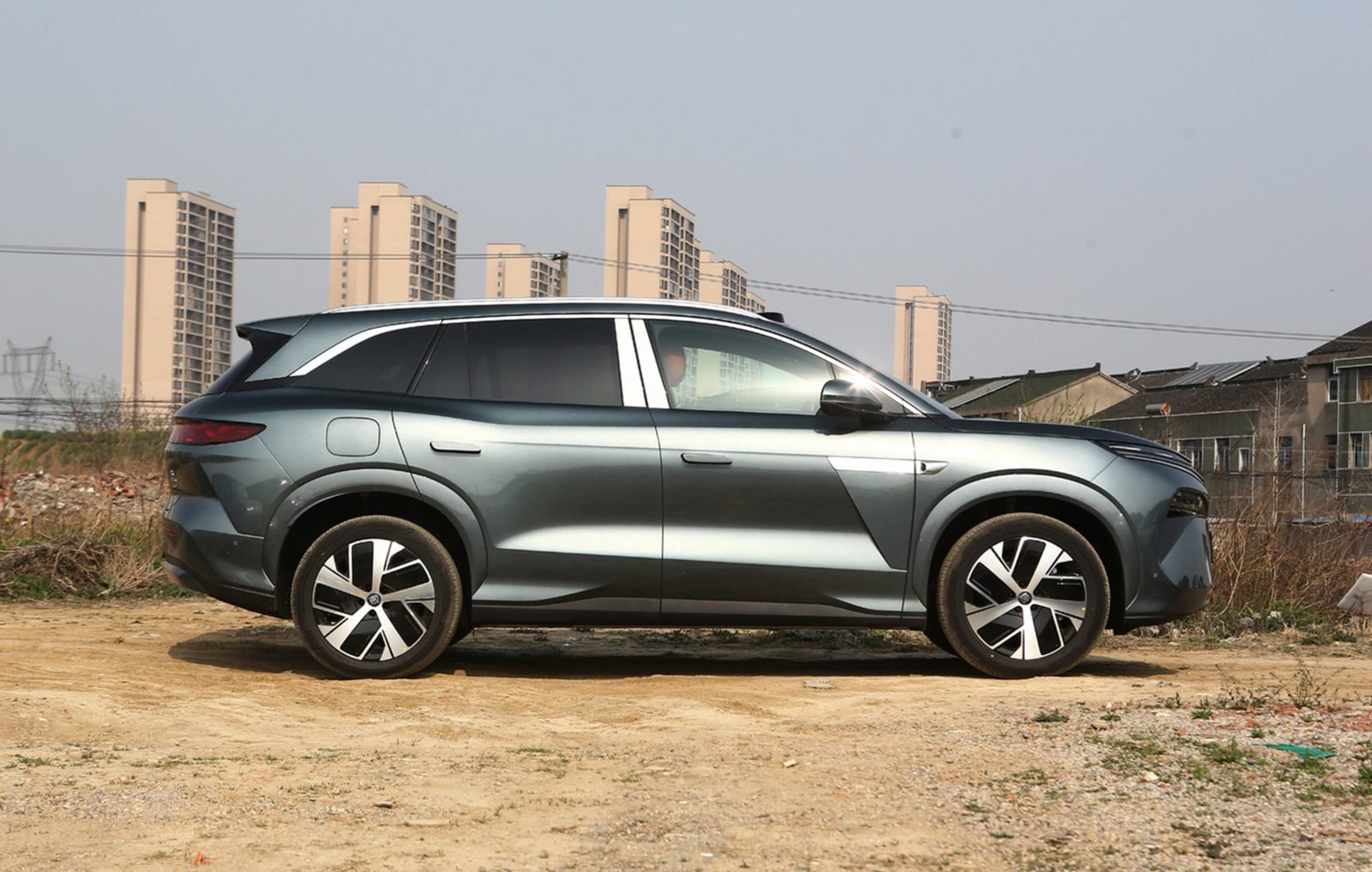 BYD Tang L EV 2025 — экстерьер, вид сбоку, рынок China / import visual reference